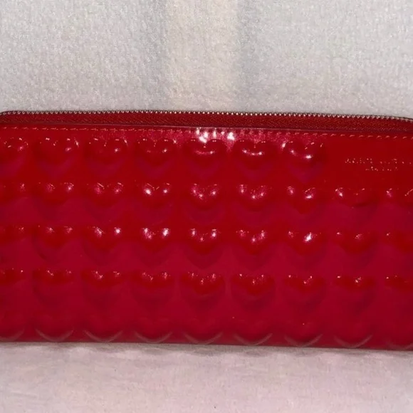 Marc Jacobs Bubble Hearts Patent Leather Zip Wallet - Picture 1 of 9